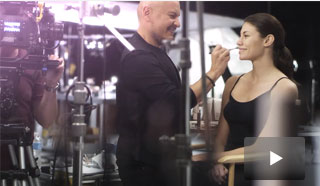 Learn how to use makeup brushes from Global Makeup Artist Luis Casco.