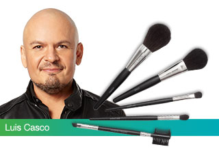 Get the latest looks from Mary Kay Global Makeup Artist Luis Casco.