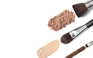 See the brush collection from Mary Kay.